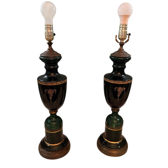 Pair of blown glass first quarter 20th century emerald green decoration w gilt - Picture 1 of 9